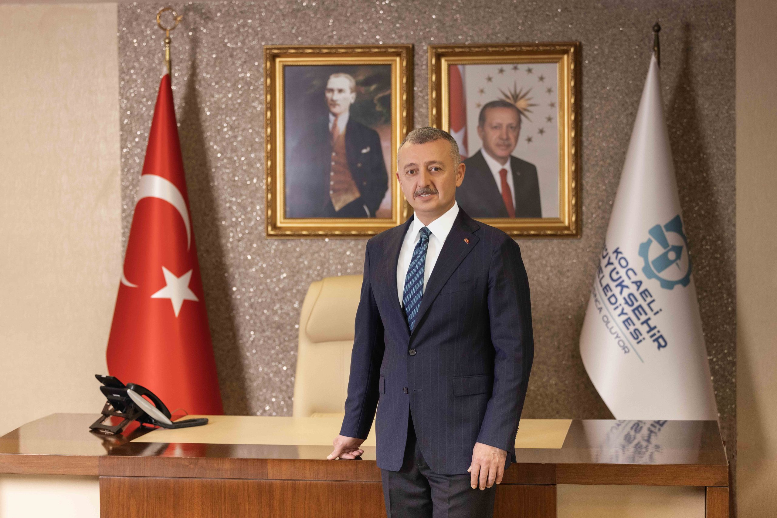 Tahir Büyükakın kimdir, nereli ve hangi görevleri üstlendi? Kocaeli Büyükşehir