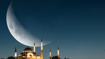 Ramazan Bayramı’na sayılı günler kala vatandaşlar arefe günü detaylarını araştırıyor.