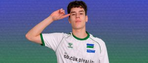 Değirmenderespor U17 takımında forma giyen Yağız Kamil Taşkıran, performansıyla kulüplerin