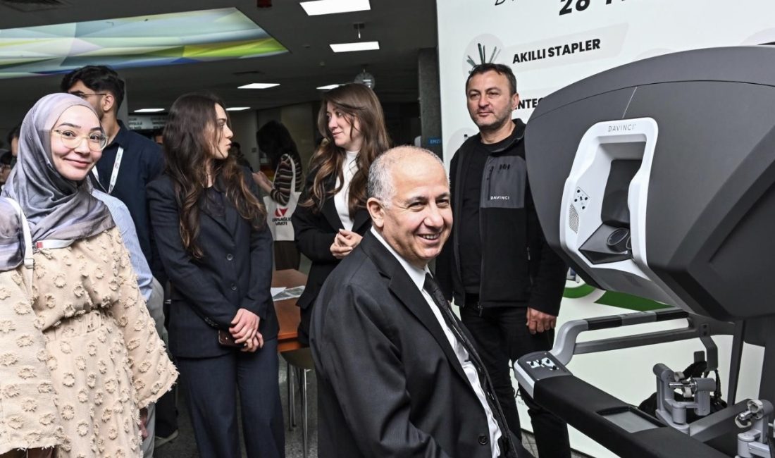 Kocaeli Üniversitesi’nde düzenlenen Robotik Cerrahi Zirvesi 2026’da dikkat çeken veri