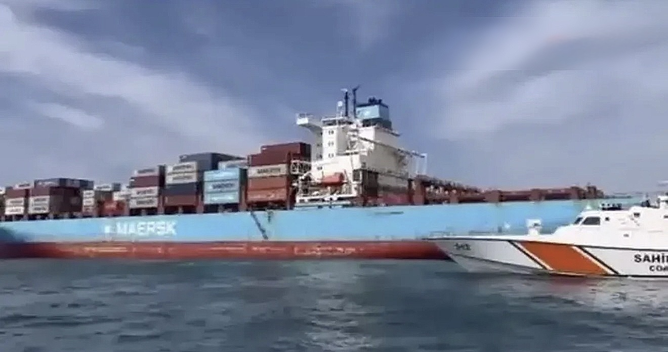 Kocaeli açıklarında durdurulan gemide 106 kilo kokain ele geçirildi. Operasyonla