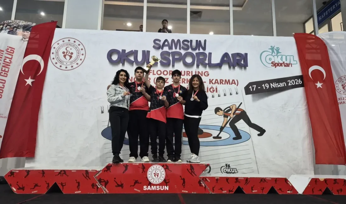 İzmit Lisesi Floor Curling Erkek Takımı, Samsun’da düzenlenen Türkiye Şampiyonası’nda