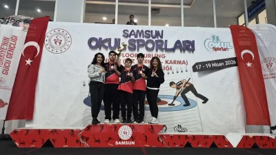 İzmit Lisesi Floor Curling Erkek Takımı, Samsun’da düzenlenen Türkiye Şampiyonası’nda