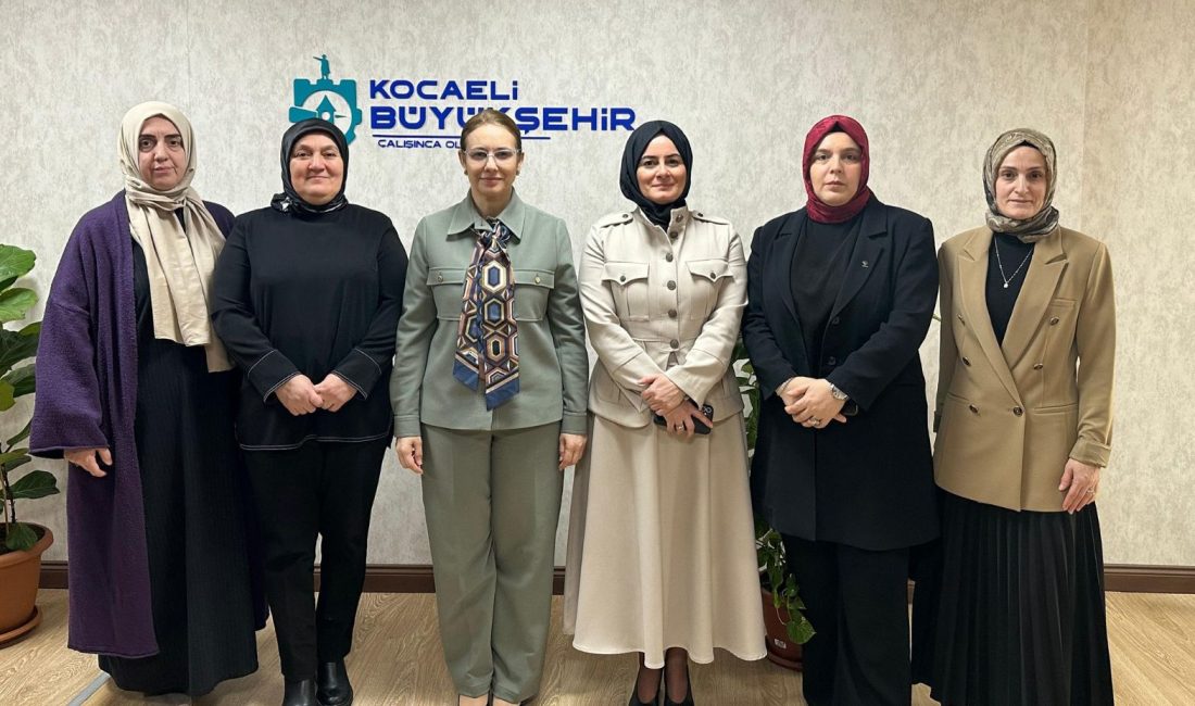 Ak Parti İzmit İlçe Kadın Kolları'ndan vefa. Ak Parti İzmit