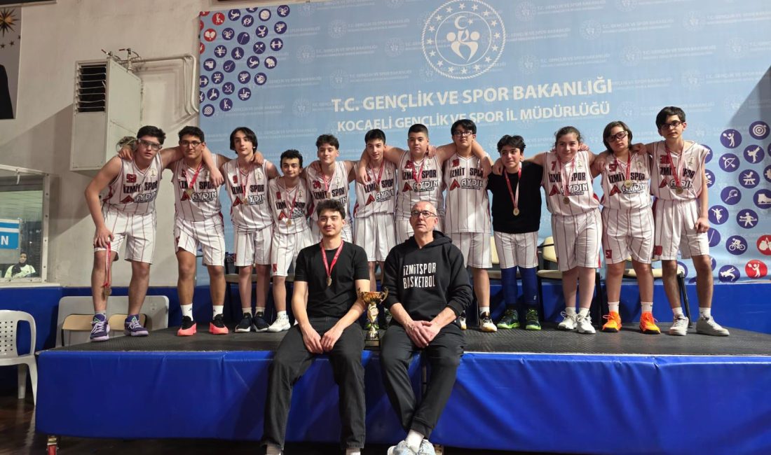 Kocaeli U14 B Ligi’nde mücadele eden İzmitspor Basketbol Takımı, sezona