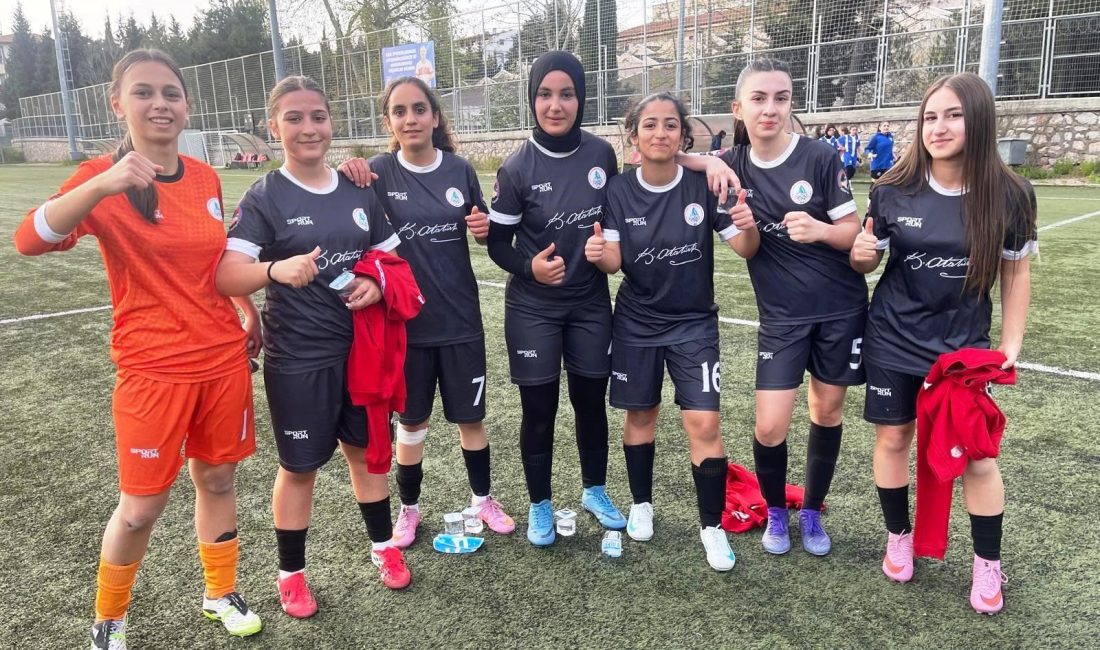 Kocaeli’de Körfez Gençlerbirliği kız futbol takımları U15 ve U13 kategorilerinde