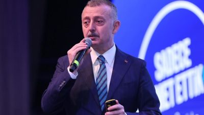 Tahir Büyükakın, 23 Nisan etkinliklerinde sadece konser ve şovların iptal