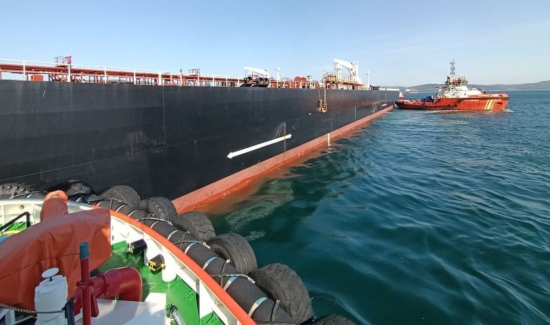 Rusya’dan yola çıkan ve Kocaeli’ye ham petrol taşıyan 274 metre