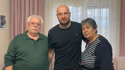 Kocaelispor kaptanı Gökhan Değirmenci, geçtiğimiz günlerde silahlı saldırı sonucu yaşamını