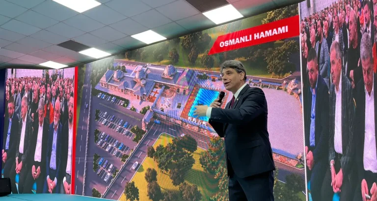 Kartepe Belediye Başkanı Mustafa Kocaman, görev süresindeki çalışmalarını değerlendirdiği toplantıda