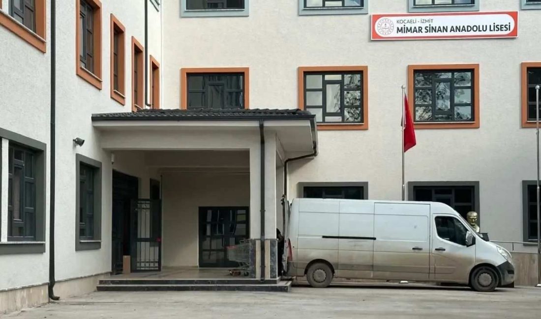 Kocaeli’de iki liseye yönelik saldırı tehdidi iddiaları üzerine başlatılan soruşturmada