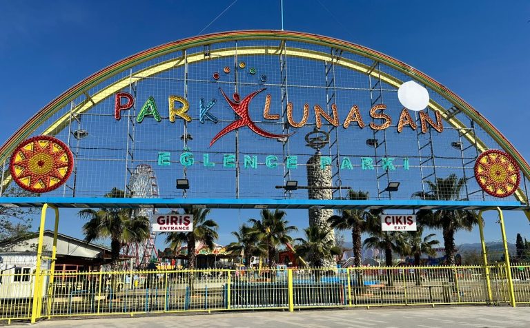 Kocaeli İzmit Lunasan Parkı 23 Nisan’da yeni sezonu açıyor. Lunapark