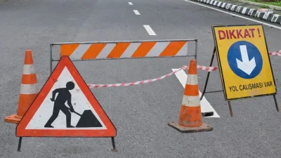 Kocaeli Büyükşehir Belediyesi’nin altyapı çalışmaları nedeniyle İzmit Bağımsızlık Caddesi 9