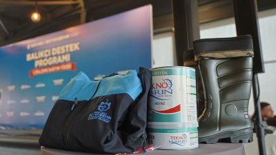 Kocaeli Büyükşehir Belediyesi, küçük ölçekli balıkçılara yönelik desteklerini sürdürüyor. Son