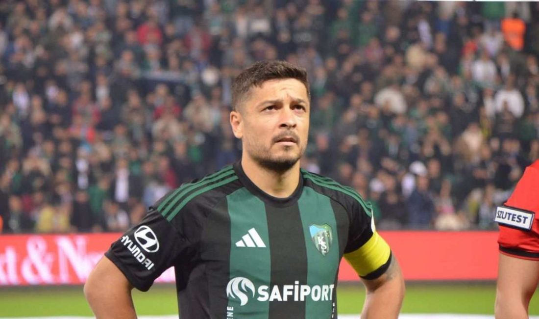 Kocaelispor’un deneyimli futbolcusu Ahmet Oğuz için Erzurumspor FK ve bazı