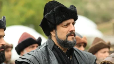 Kocaeli İzmitli oyuncu Ragıp Savaş, katıldığı programda memleketi Kocaeli’ye olan