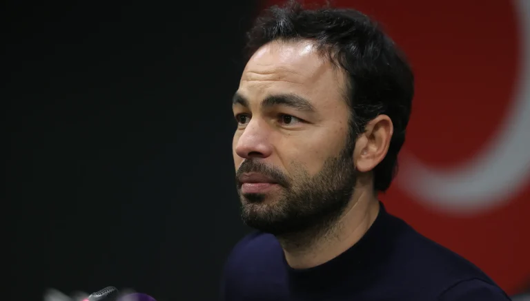 Kocaelispor Teknik Direktörü Selçuk İnan, teknik direktörlükte yapılan “okullu-alaylı” ayrımına