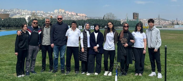 Kocaeli’de genç okçular, 21 sporcu ile katıldıkları il müsabakalarında 16