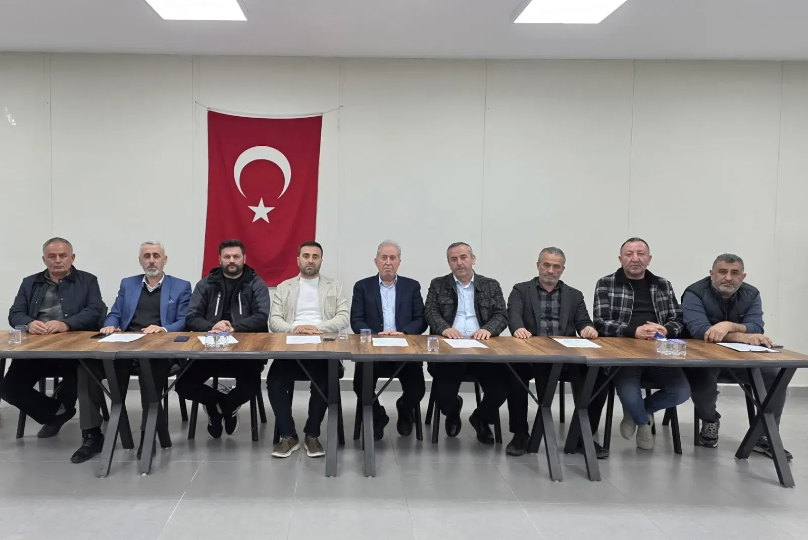 Kocaeli’nin İzmit ilçesine bağlı Alikahya bölgesinde, İZAYDAŞ projelerine yönelik tepkiler günden güne artıyor. Vatandaşlar, “Artık Alikahya’ya yeni olan hiçbir şey istemiyoruz” diyerek tepkilerini göstermeye devam ediyor.