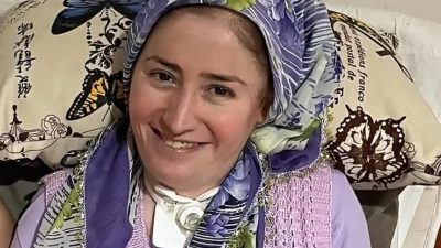 Derince Şirintepe Mahallesi’nde yaşayan Emel Leventoğlu (44), ALS hastalığı nedeniyle