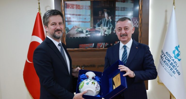 Macaristan Ankara Büyükelçisi Viktor Matis, beraberindeki heyetle birlikte Kocaeli Büyükşehir