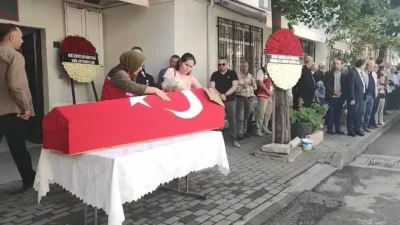Kocaeli’nin Gölcük ilçesinde görev yaparken geçirdiği kalp krizi sonucu hayatını