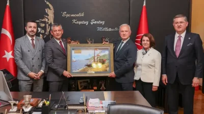 Karamürsel Belediye Başkanı Ahmet Çalık, CHP Lideri Özgür Özel’i makamında