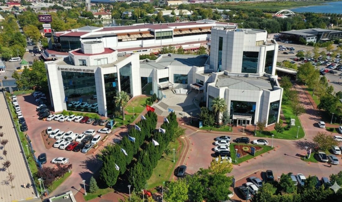 
Kocaeli Büyükşehir Belediyesi, Belde A.Ş. ve İSU çalışanlarına bayram öncesi