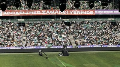 Cumhurbaşkanı Erdoğan’ın katıldığı Bir Gençlik Şöleni öncesi Kocaeli Stadı tamamen