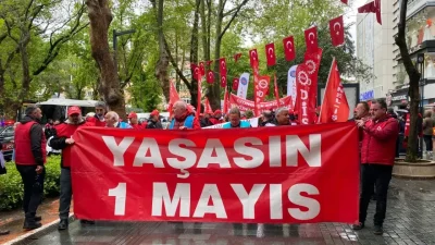 Kocaeli'de 1 Mayıs kutlamaları için İzmit Sabri Yalım Parkı’nda toplanan