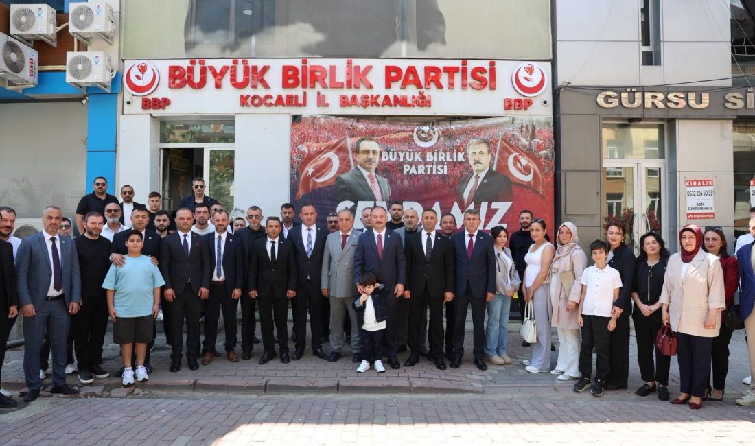 Büyük Birlik Partisi Kocaeli teşkilatları, Kurban Bayramı'nı il binasında düzenlenen