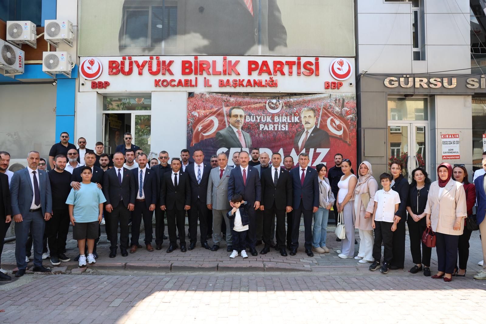 Büyük Birlik Partisi Kocaeli teşkilatları, Kurban Bayramı'nı il binasında düzenlenen