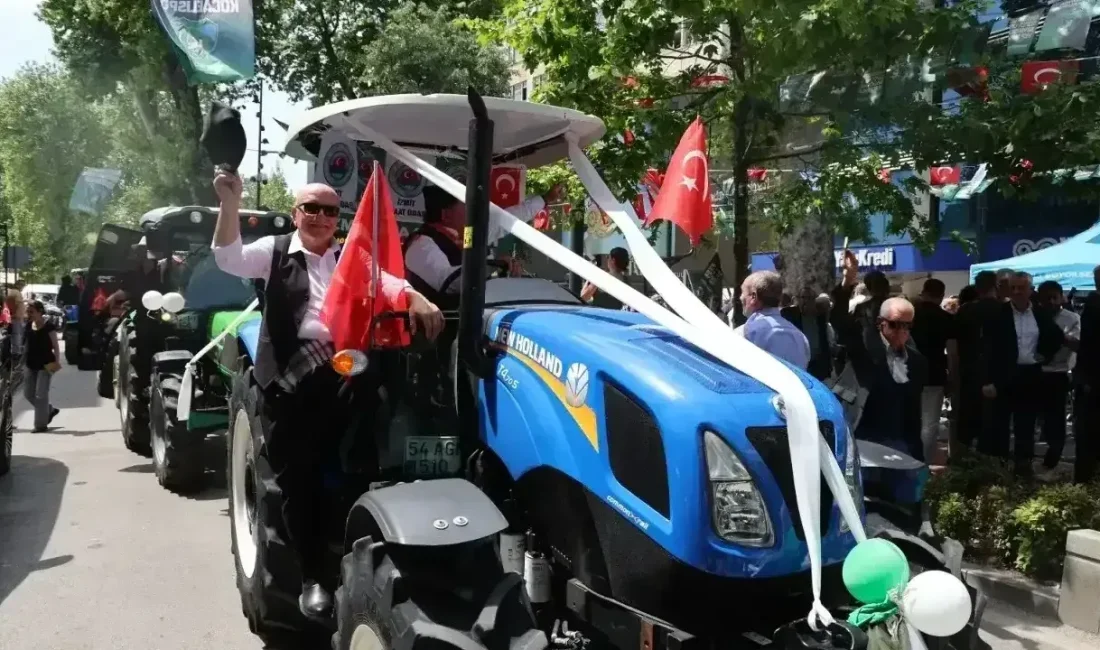 Kocaeli’de 17 Mayıs’ta düzenlenecek Çiftçi Şenliği kapsamında İzmit’te traktör konvoyu,