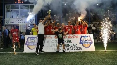 Kocaeli’nin geleneksel futbol organizasyonlarından Olgunlar Turnuvası’nda kura heyecanı yaşanıyor. Kura