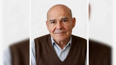 Kocaeli İzmit’te yaşayan 88 yaşındaki emekli öğretmen Arif Adem, bir