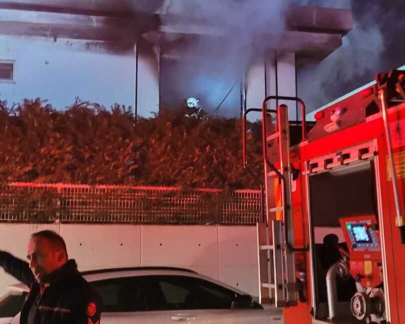İzmit Kabaoğlu Mahallesi'ndeki "Beyaz Evler Konsept" sitesinde bulunan bir villada