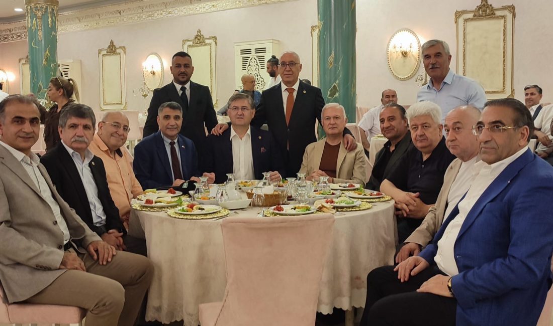 Kocaeli’nin tanınmış ailelerinden CHP Kocaeli Milletvekili Doğan Demir ve eşi
