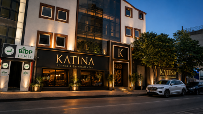 İzmit Yenişehir Mahallesi’nde faaliyet gösteren Kare Restaurant’ın kapanmasının ardından uzun