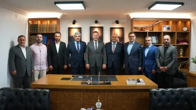Kocaeli Ticaret Odası Başkanı Necmi Bulut ve yönetim kurulu üyeleri,