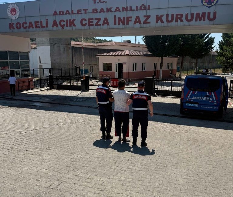 Kocaeli İl Jandarma Komutanlığı ekipleri, "cinsel taciz" suçundan hakkında 8