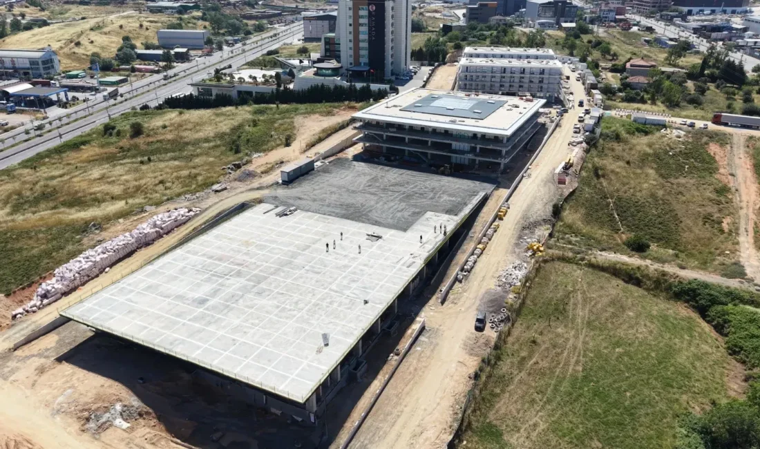 Çayırova Belediyesi'nin vizyon projeleri arasında yer alan Spor Lisesi’nde çalışmalar