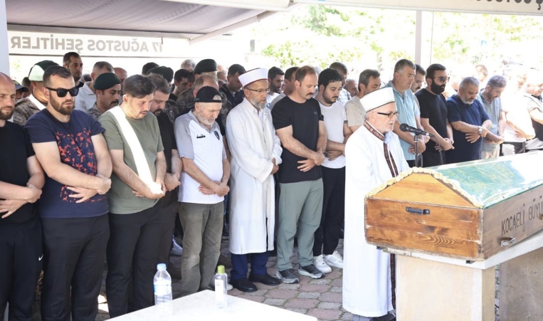 Gölcükspor Kulübü Sosyal Medya Sorumlusu Bülent Badiş’in babası Ali Badiş,