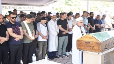 Gölcükspor Kulübü Sosyal Medya Sorumlusu Bülent Badiş’in babası Ali Badiş,