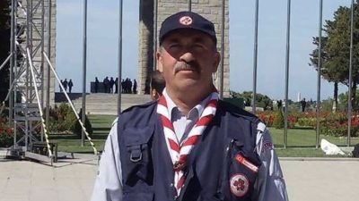 Gölcük Belediyespor’un eski tribün liderlerinden ve emekli öğretmen Nuri Karslı,