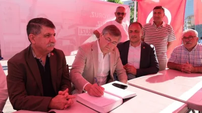CHP Gölcük İlçe Örgütü’nün Özgür Özel’e destek amacıyla başlattığı imza