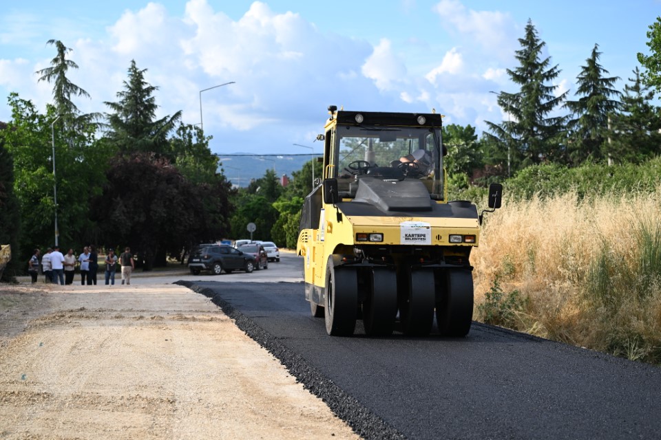 Kartepe Belediyesi, Sarımeşe, Acısu ve Uzunçiftlik mahallelerinde sıcak asfalt