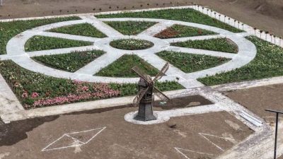 Başiskele’de 160 farklı türden 15 bin gülün yer aldığı Gül