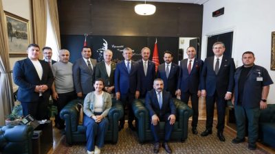 CHP Kocaeli İl Başkanı Erdem Arcan, milletvekilleri ve ilçe başkanlarıyla