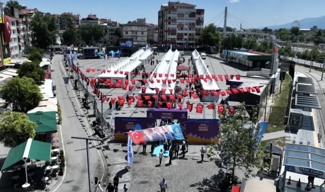 İzmit Kent Meydanı’nda kapılarını açan Alışveriş Festivali’nde 120 esnaf stant