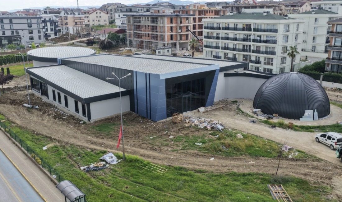 Başiskele Belediyesi tarafından yapımı sürdürülen 15 Temmuz Bilim Merkezi, tamamlandığında
